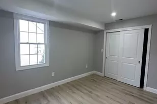 36 Center St, Andover, MA 01810 - Photo 9