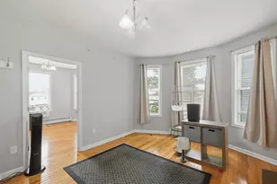 42 Windsor St, Worcester, MA 01605 - Photo 3