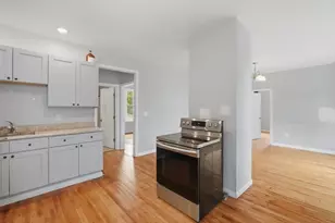 42 Windsor St, Worcester, MA 01605 - Photo 17