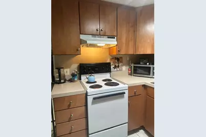 907 Beacon Street #1, Boston, MA 02215 - Photo 5