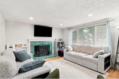 15 Burdett Rd, Lynn, MA 01904 - Photo 5