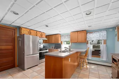 37-39 Remington St, Warwick, RI 02888 - Photo 17
