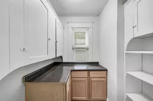 27 Appleton St, Springfield, MA 01109 - Photo 13