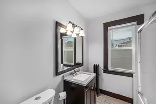 27 Appleton St, Springfield, MA 01109 - Photo 9