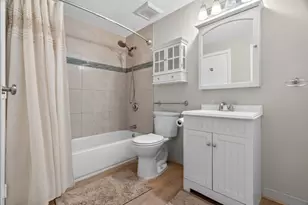 7 Thoreau Ct, Natick, MA 01760 - Photo 5