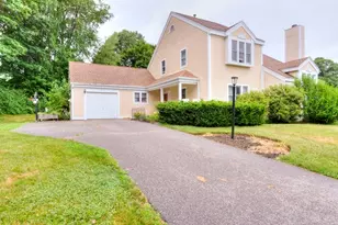 5 Pioneer Ln, Auburn, MA 01501 - Photo 1