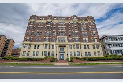 285 Lynn Shore Dr. #302, Lynn, MA 01902 - Photo 3