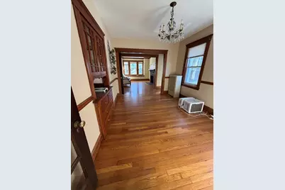 175 Warren St #1, Newton, MA 02459 - Photo 3