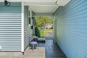 123 Greystone Ave, West Springfield, MA 01089 - Photo 5