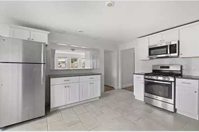 17 Forest Ave #3, Salem, MA 01970 - Photo 3