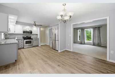 570 Woodland Way, Russell, MA 01071 - Photo 5