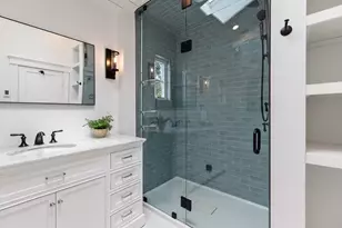 22 Prince St, Marblehead, MA 01945 - Photo 23
