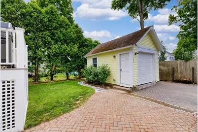22 Prince Street, Marblehead, MA 01945 - Photo 33