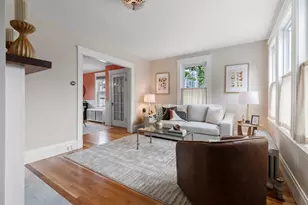 22 Prince St, Marblehead, MA 01945 - Photo 5