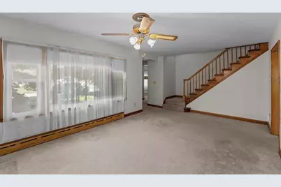 48 Jason Dr, Dartmouth, MA 02748 - Photo 7