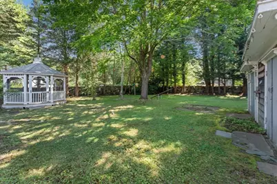 48 Jason Dr, Dartmouth, MA 02748 - Photo 21