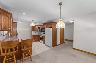48 Jason Dr, Dartmouth, MA 02748 - Photo 5
