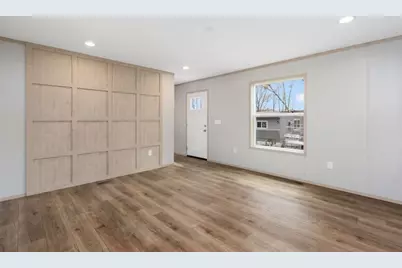 460 Collins Street #6, Attleboro, MA 02703 - Photo 5