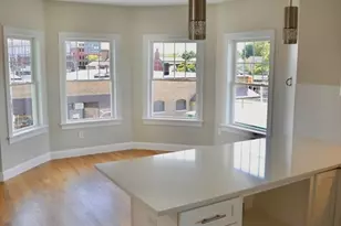 35 Chestnut St, Wakefield, MA 01880 - Photo 5