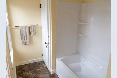 90 North Prospect Street #2, Amherst, MA 01002 - Photo 7