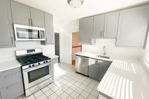 31-33 Melbourne St, Boston, MA 02124 - Photo 1