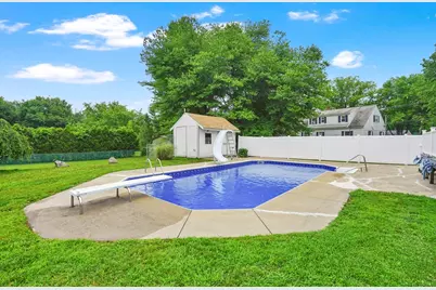84 Judd Ave., South Hadley, MA 01075 - Photo 9