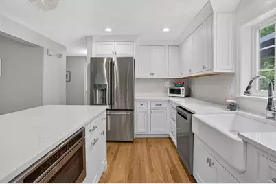 10 Lillian Drive, North Reading, MA 01864 - Photo 9