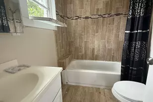 102 Tremont St, Fall River, MA 02720 - Photo 5