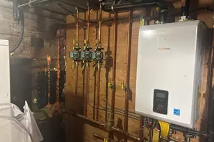105 Spruce St, Leominster, MA 01453 - Photo 19