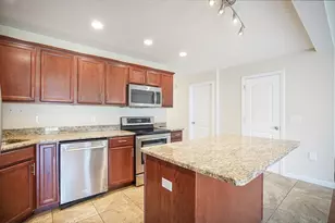 3-5 Grant, Agawam, MA 01001 - Photo 5