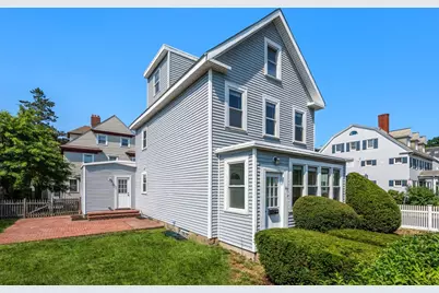 45 Henshaw St, Boston, MA 02135 - Photo 31