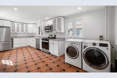 45 Henshaw St, Boston, MA 02135 - Photo 13