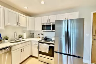 25 Alpine St, Boston, MA 02136 - Photo 3