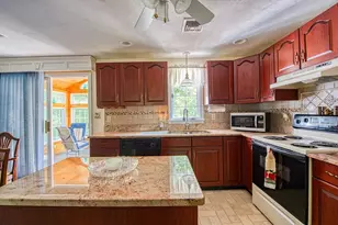 231 Thompson St, Halifax, MA 02338 - Photo 17