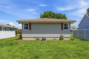 35 Beaumont Ave, Chicopee, MA 01013 - Photo 31