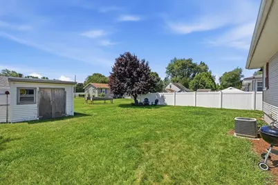 35 Beaumont Ave, Chicopee, MA 01013 - Photo 33