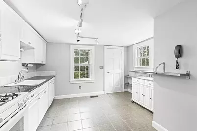 14 Schouler Ct #14, Arlington, MA 02476 - Photo 3