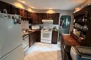 4 Warden St, Worcester, MA 01604 - Photo 3
