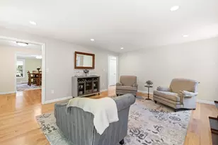 15 Hillcrest Dr, Tyngsborough, MA 01879 - Photo 11