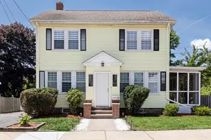 32 Raymond Rd, Salem, MA 01970 - Photo 1
