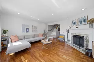 49 Breakwater Dr, Chelsea, MA 02150 - Photo 25