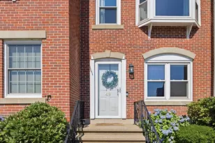 49 Breakwater Dr, Chelsea, MA 02150 - Photo 3