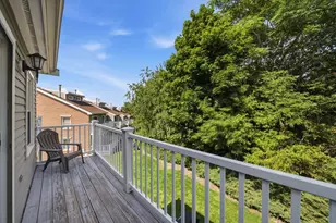 49 Breakwater Dr, Chelsea, MA 02150 - Photo 5