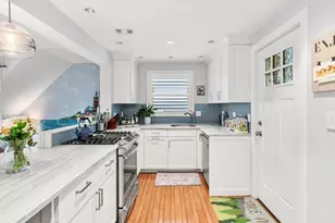 6 Colonial Ct, Marblehead, MA 01945 - Photo 3