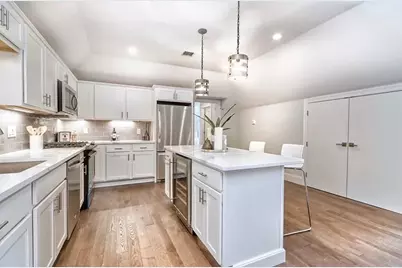 7 Hillside Ave. #3, Medford, MA 02155 - Photo 3