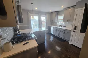 12 Hoyle St, Norwood, MA 02062 - Photo 5