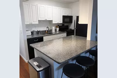 8 Whittier Pl #8B, Boston, MA 02114 - Photo 3