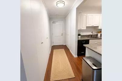 8 Whittier Pl #8B, Boston, MA 02114 - Photo 9