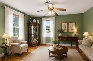 21A Curtis St, Marblehead, MA 01945 - Photo 5