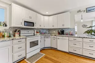 15 Briggs St, Taunton, MA 02780 - Photo 7